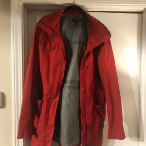 Womens MTall rain coat from Lands End. Gently used and in excellent condition.